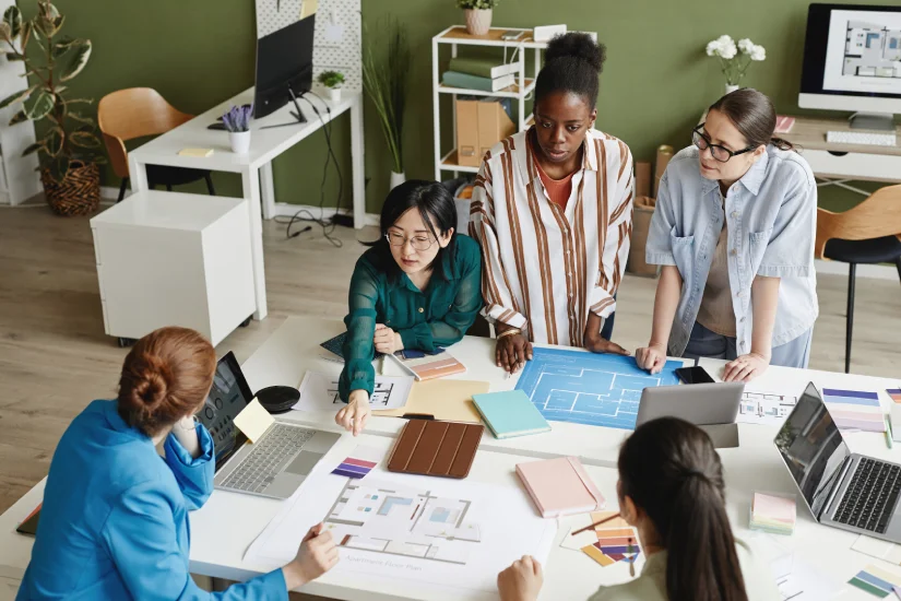 Mulheres no Trabalho: Avanços, Desafios e Empoderamento