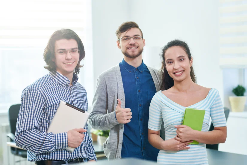 Salário de Estagiário: Como Definir, Pagar e Receber